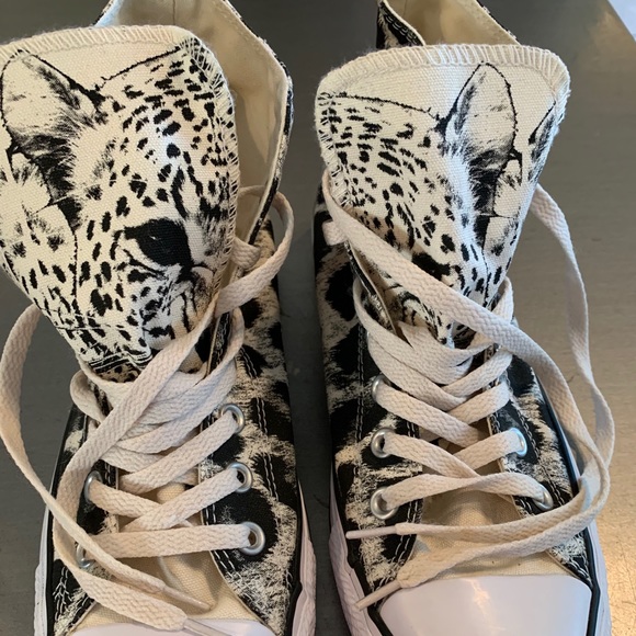 Converse Shoes - Converse All Star Chuck Taylor Women’s size 10